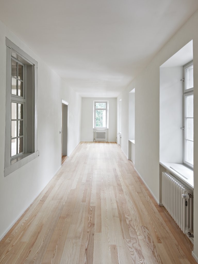 5 rooms apartment
