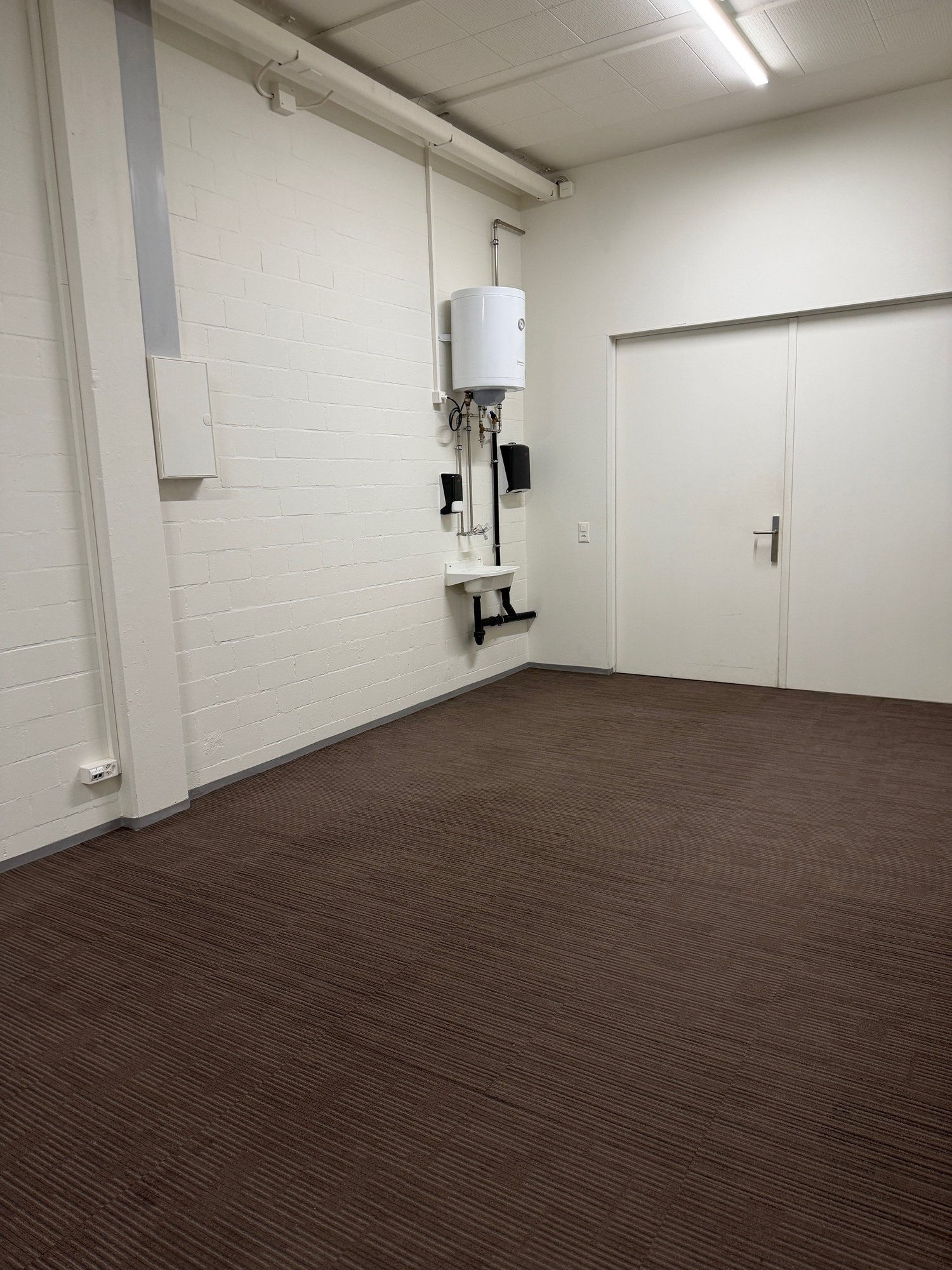 117m² office