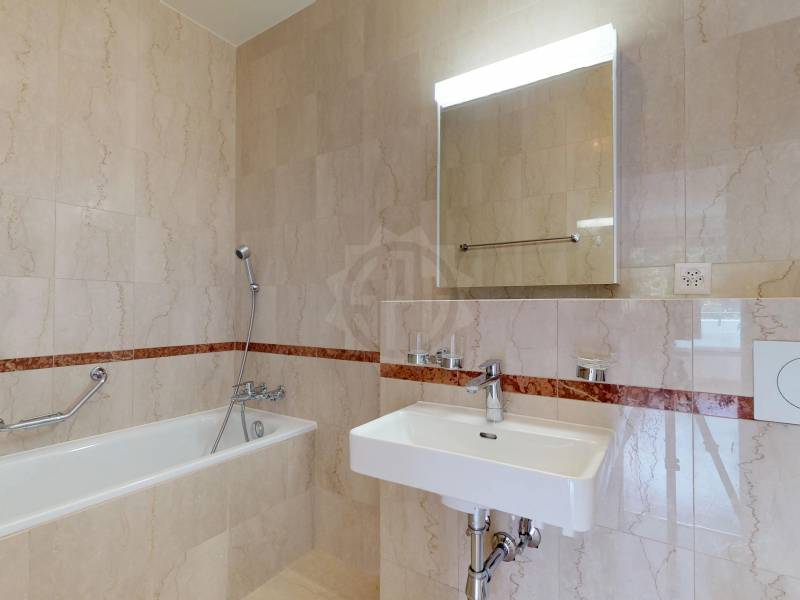 7 rooms apartment
