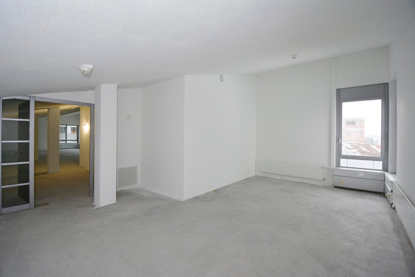 175m² office