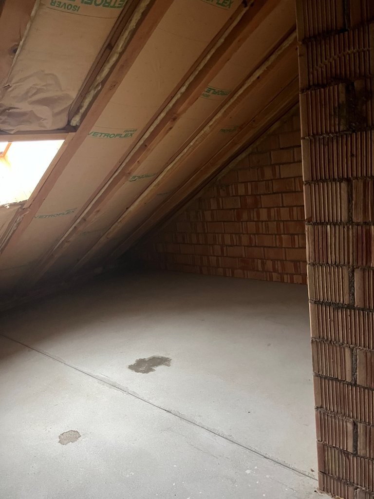 Attic compartment