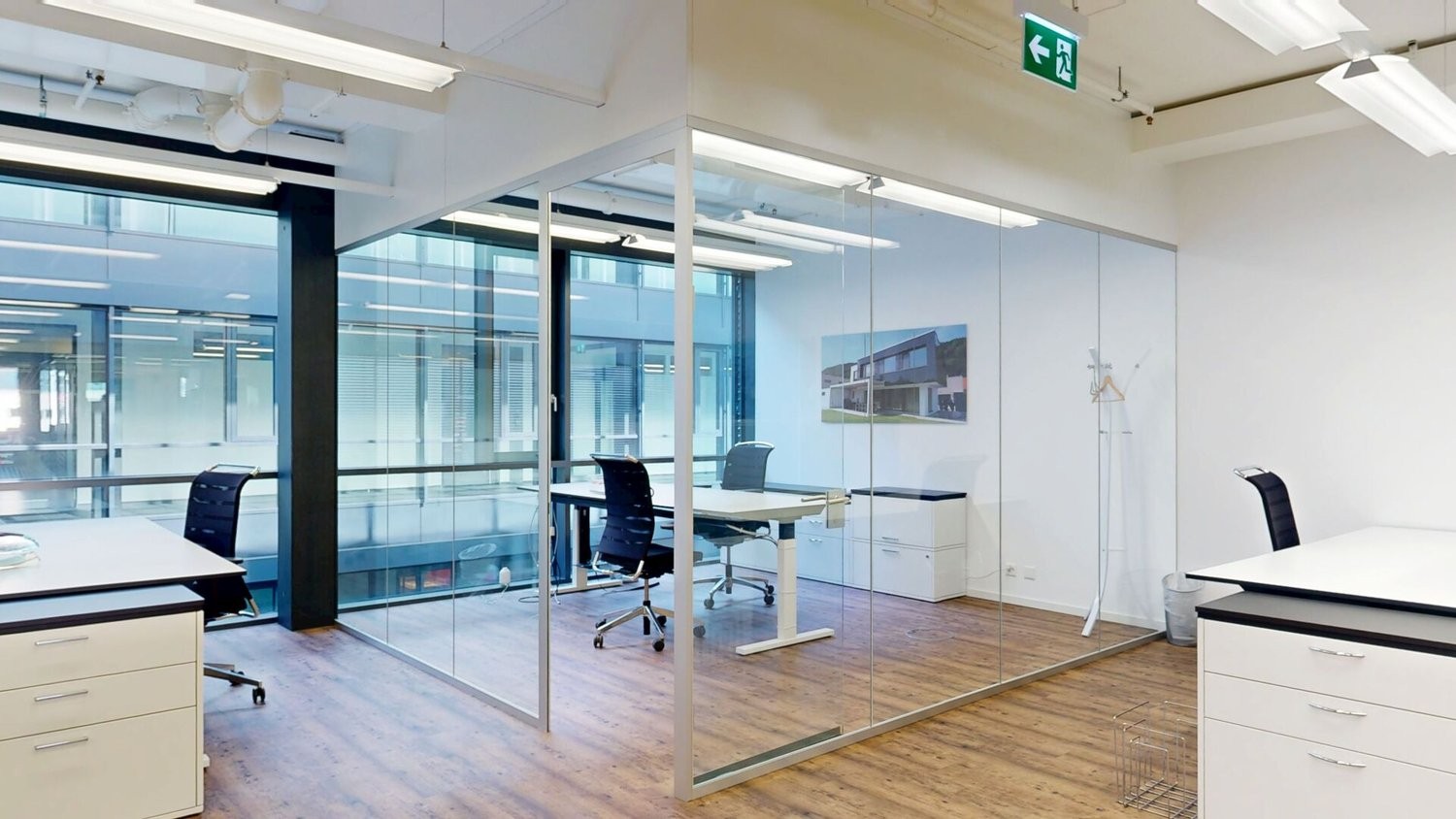 242m² commercial