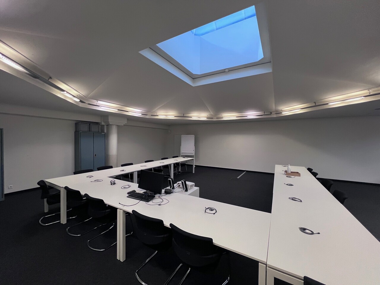 1410m² Büro