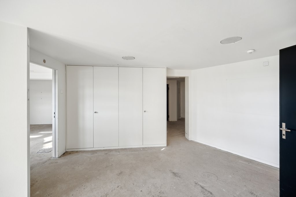 113m² commercial