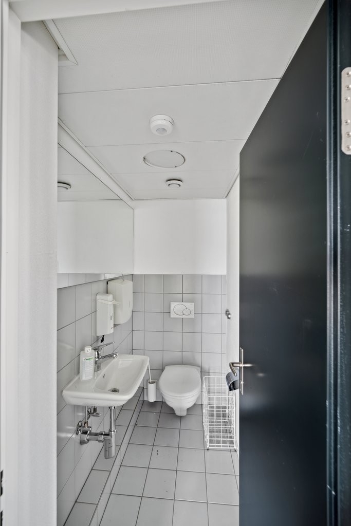 113m² commercial