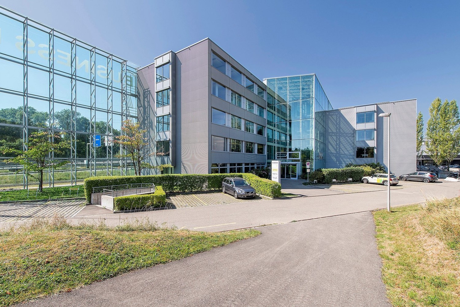 883m² bureau