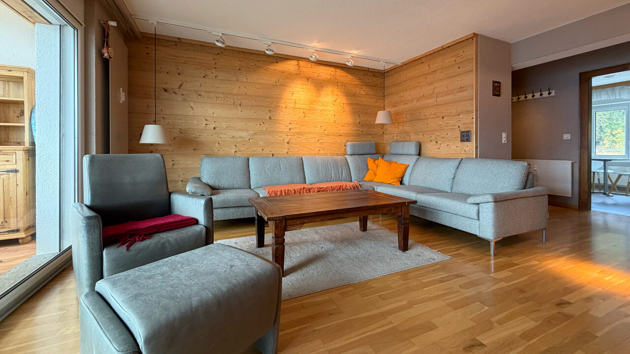 Möblierte 4 ½ Zimmer Wohnung