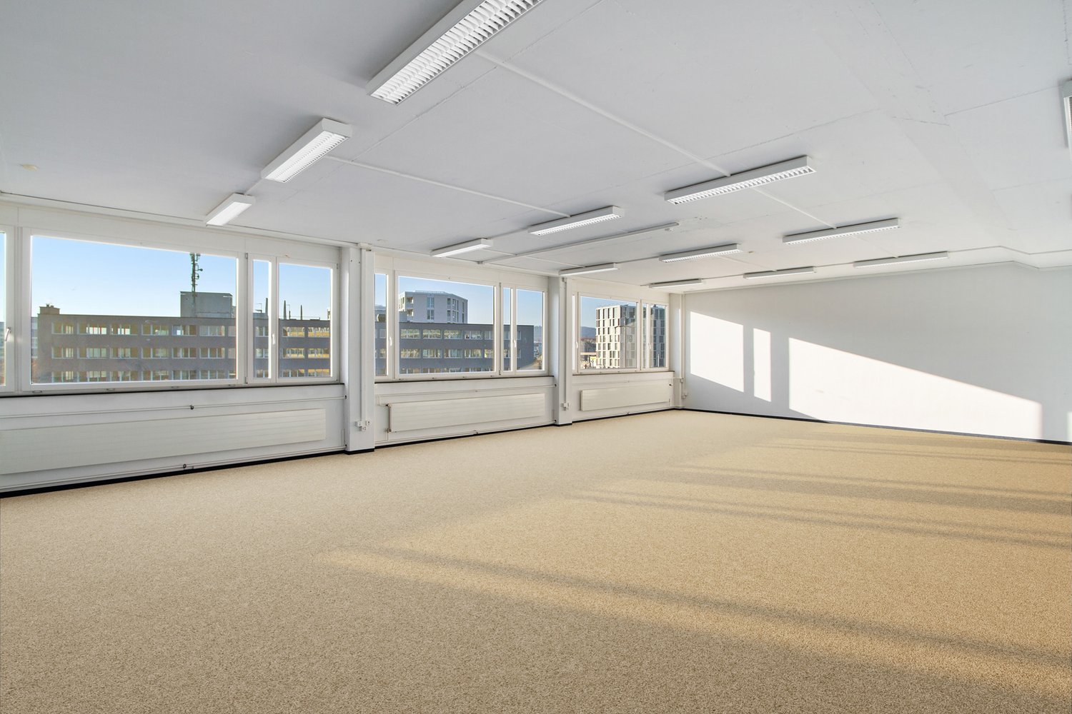 462m² office