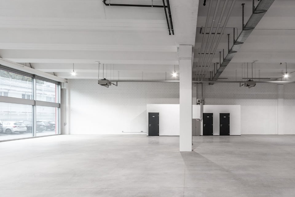 676m² department store