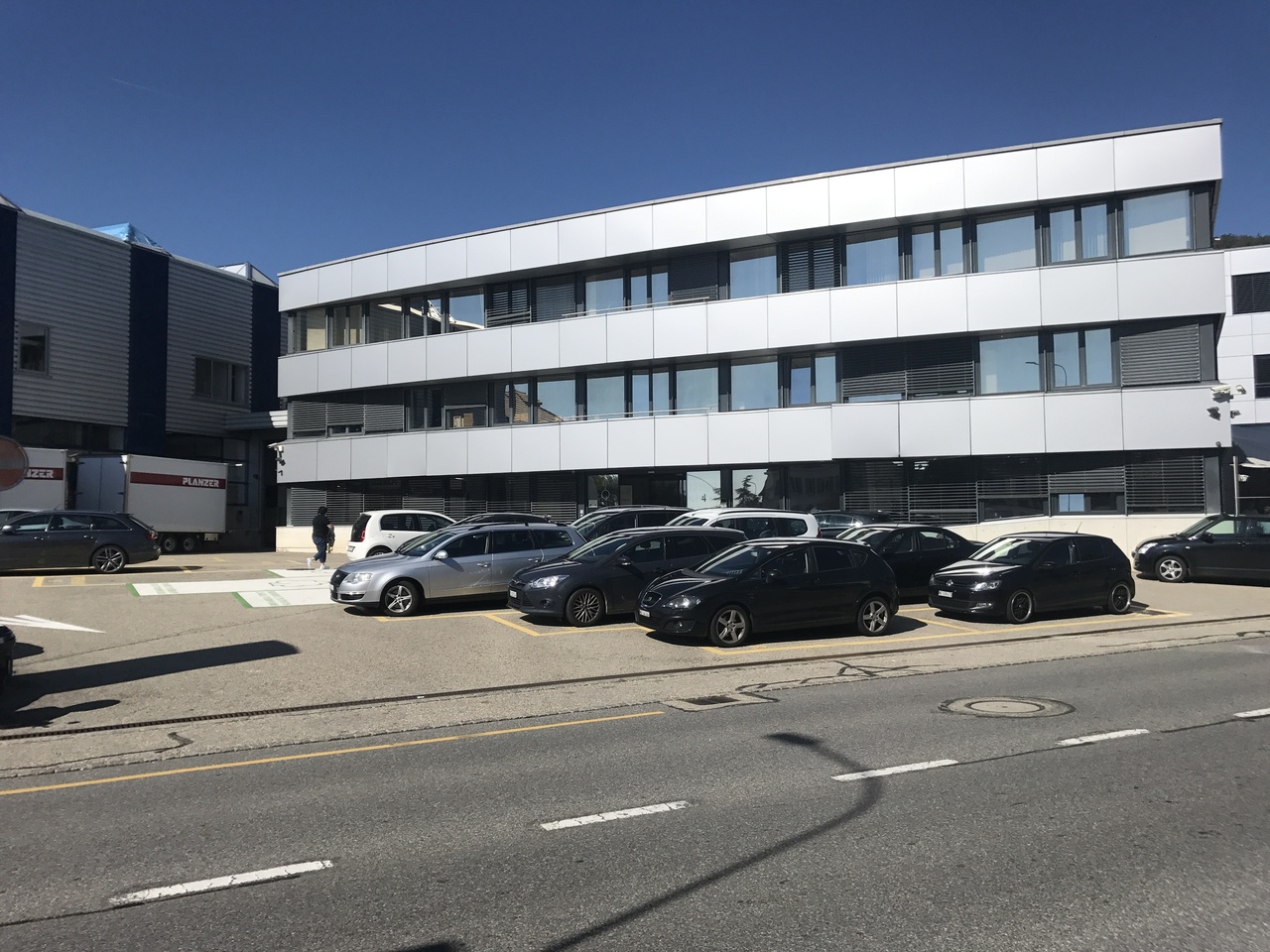104m² magazzino