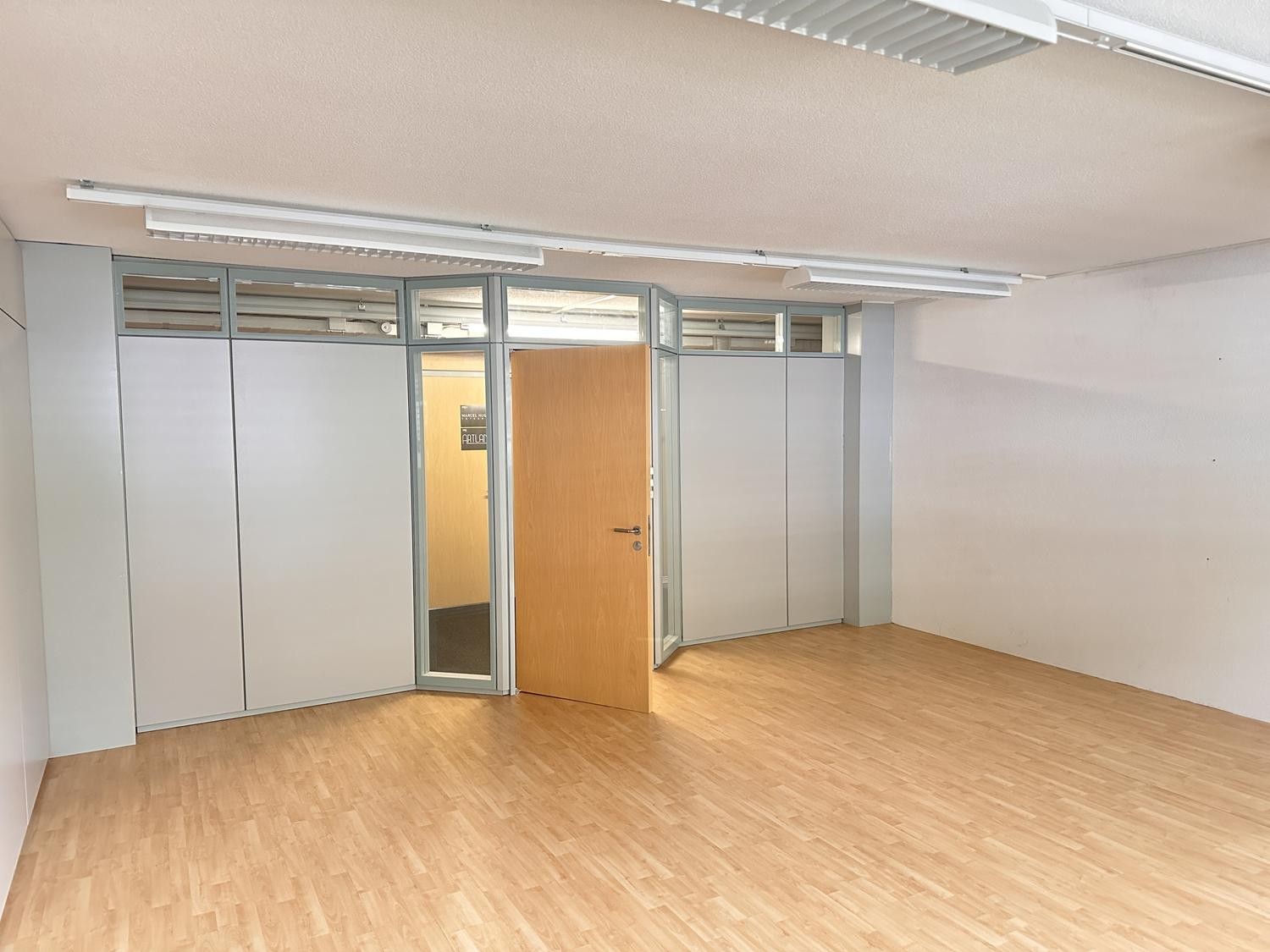 34m² office