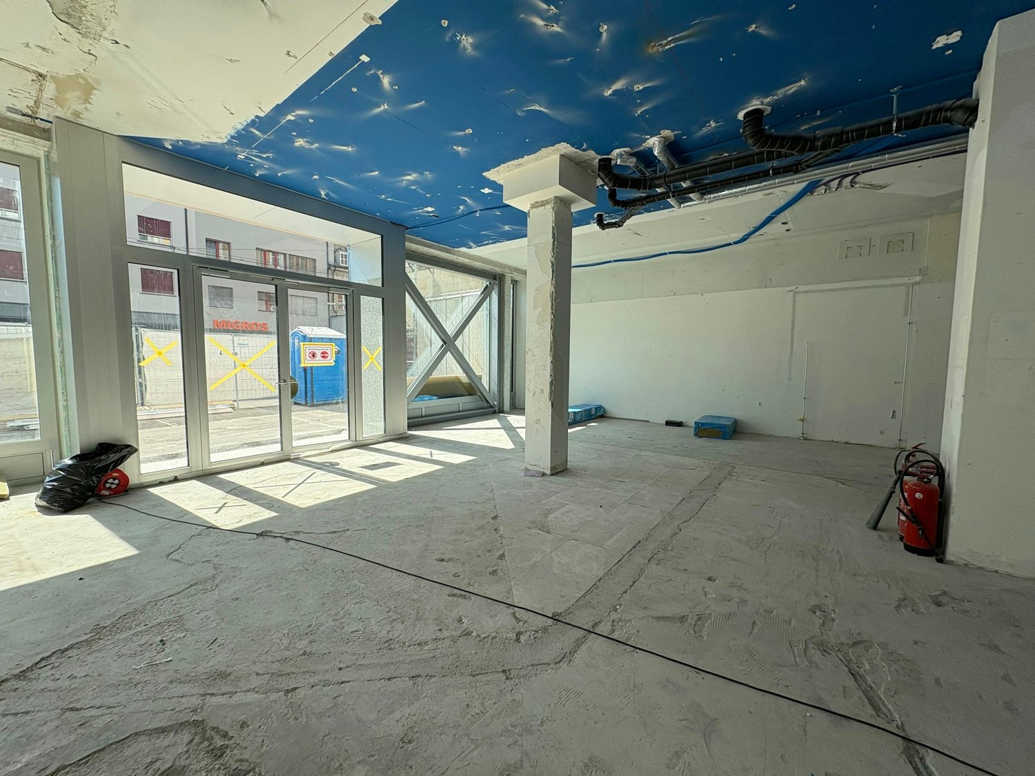 204m² commercial