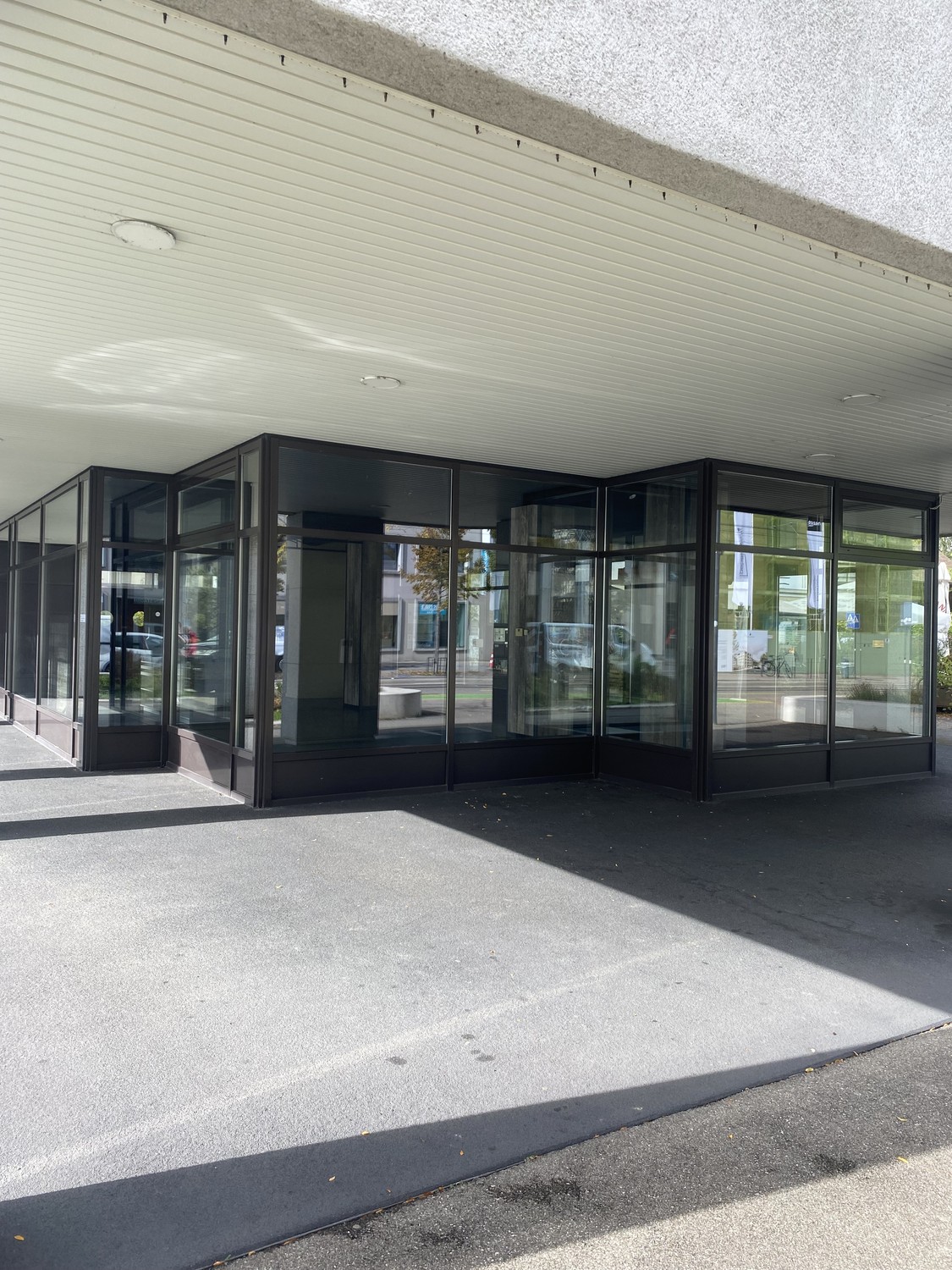 144m² commercial