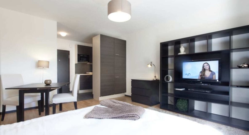 2 Zimmer möblierte Wohnung