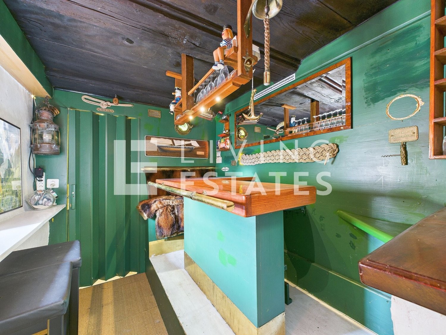 9 ½ rooms multi family house