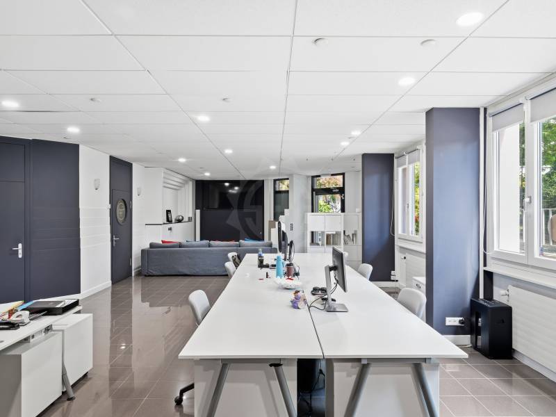243m² ufficio