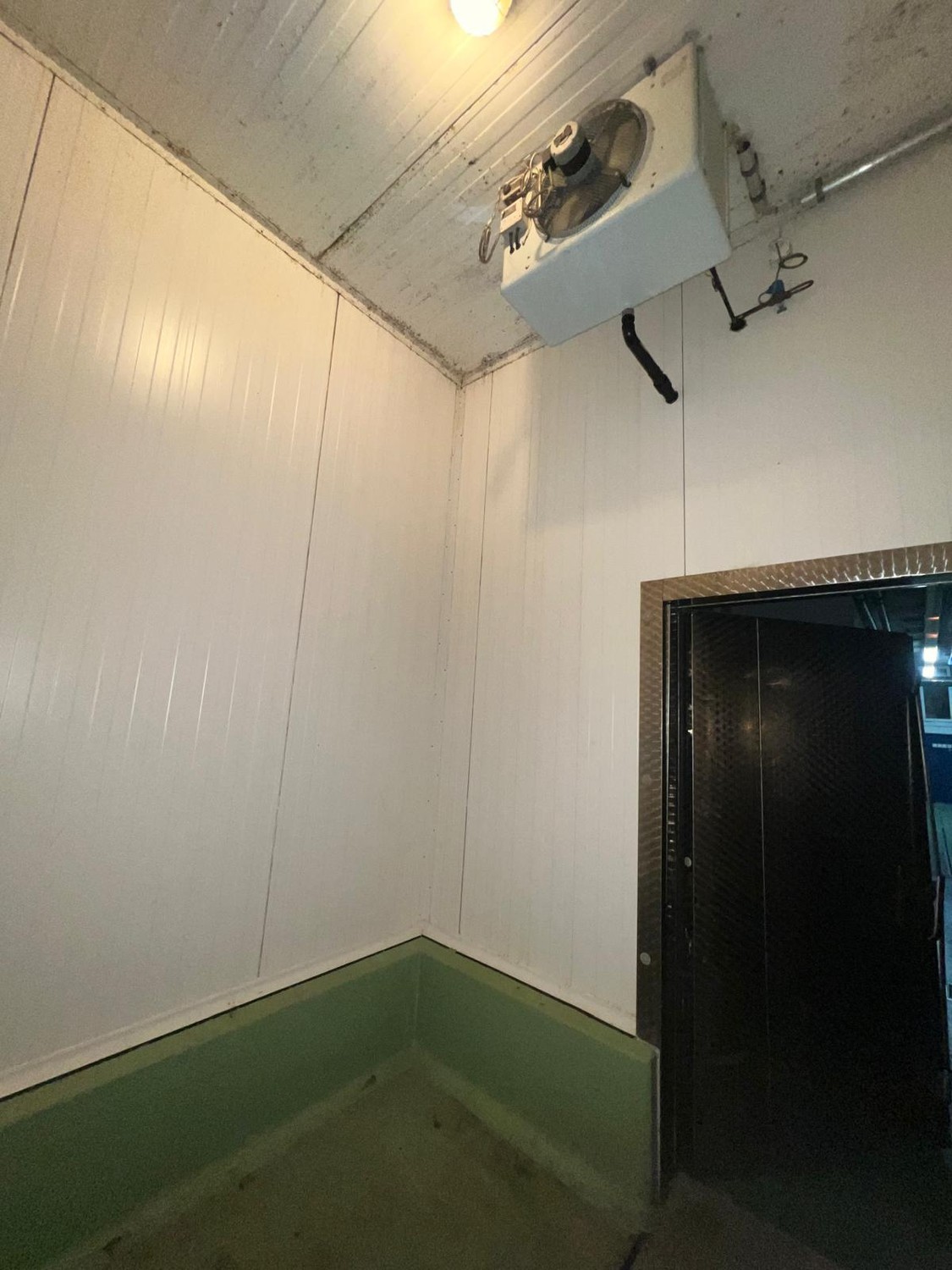450m² commercial