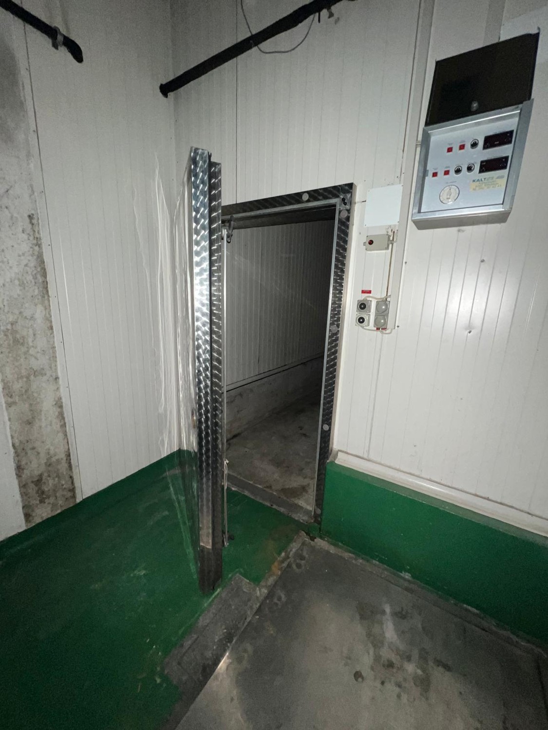 450m² commercial