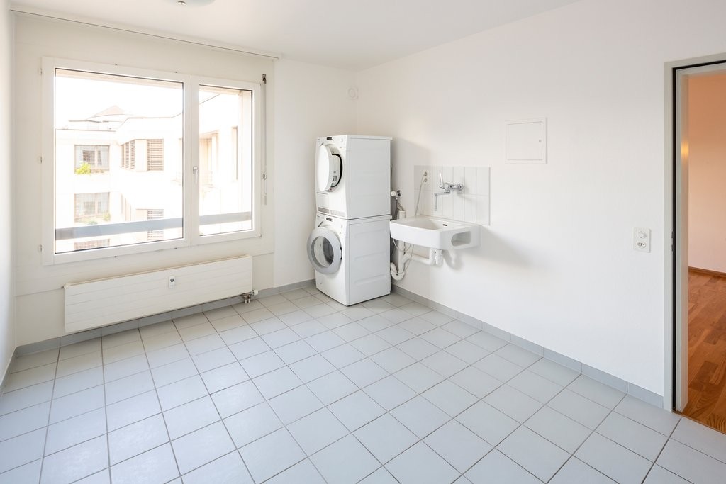 8 rooms apartment