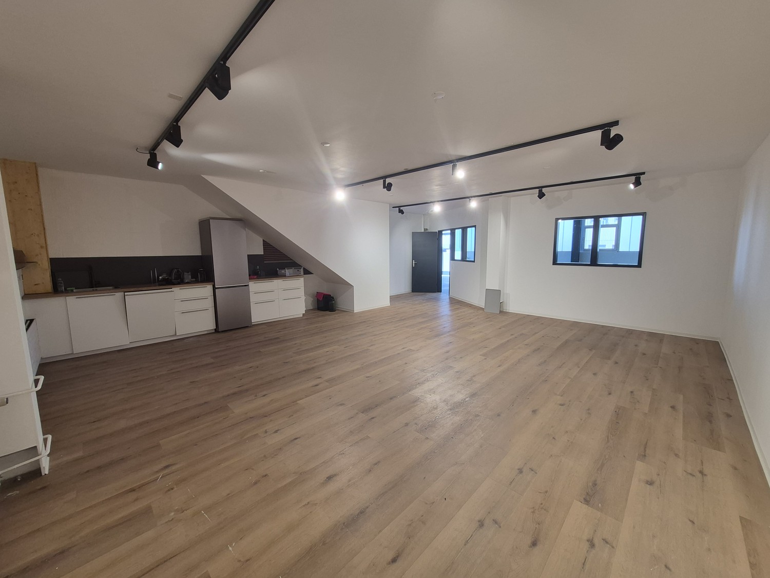 266m² commercial