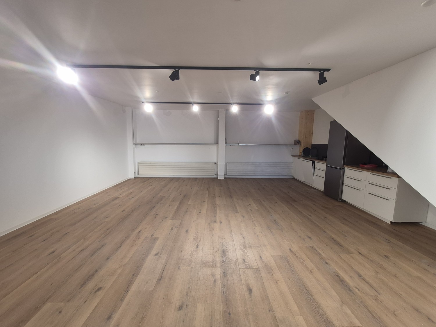 266m² commercial