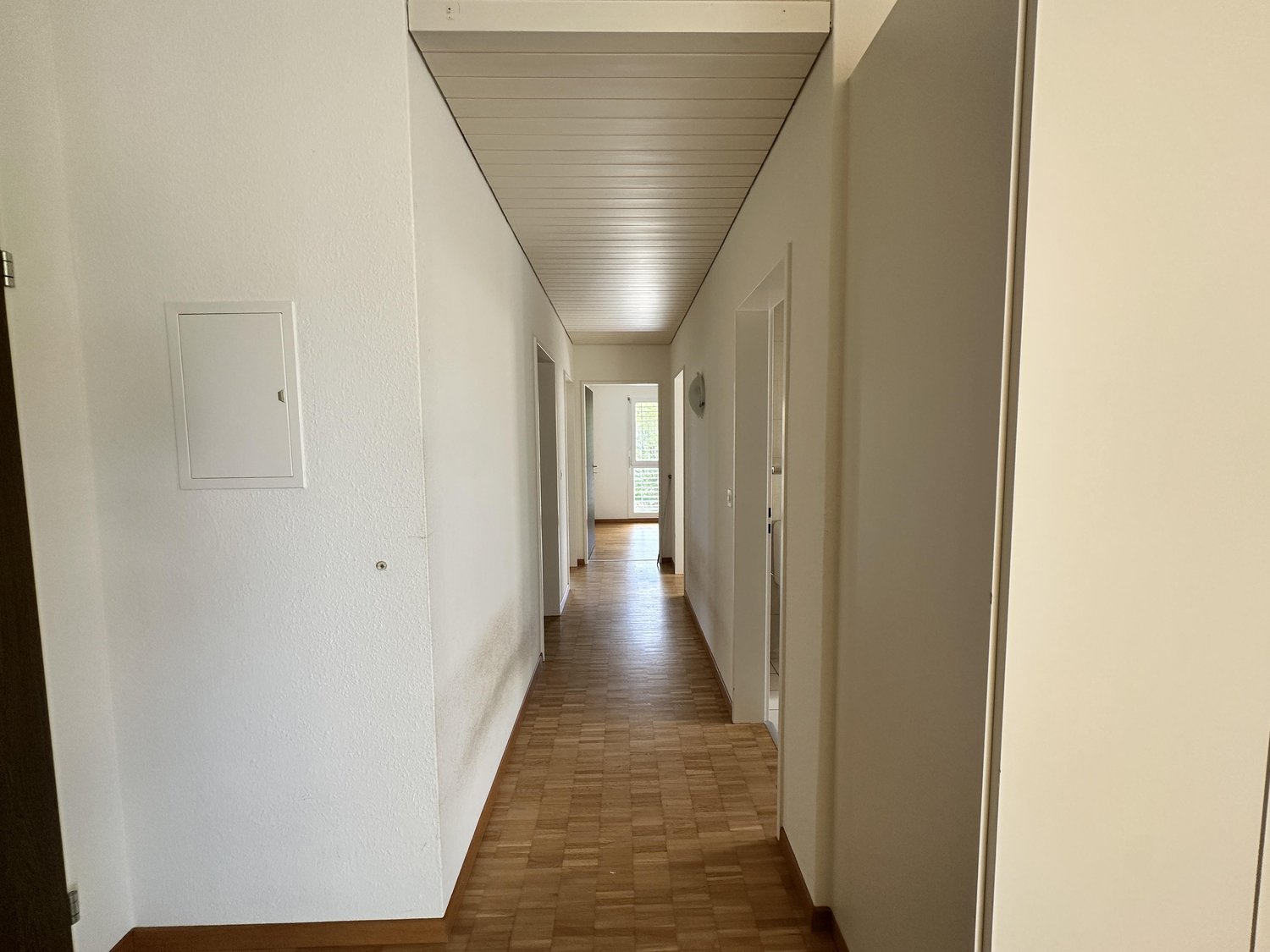 5 rooms apartment