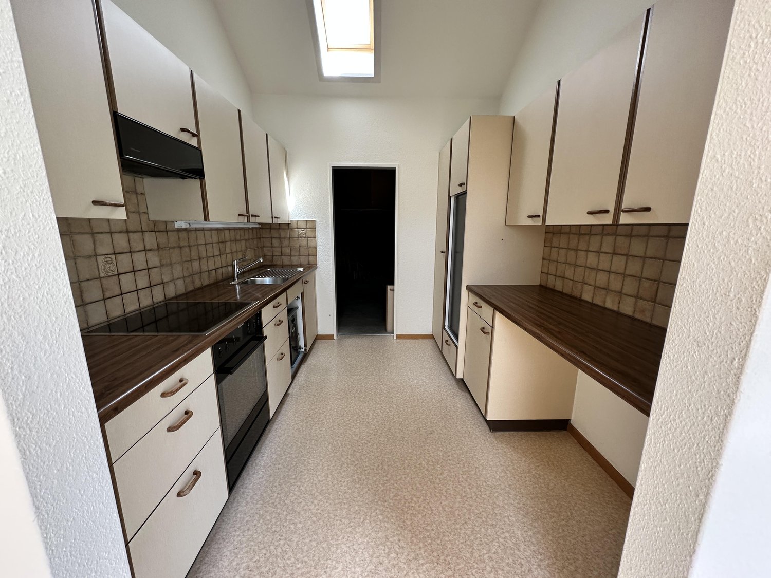 5 rooms apartment