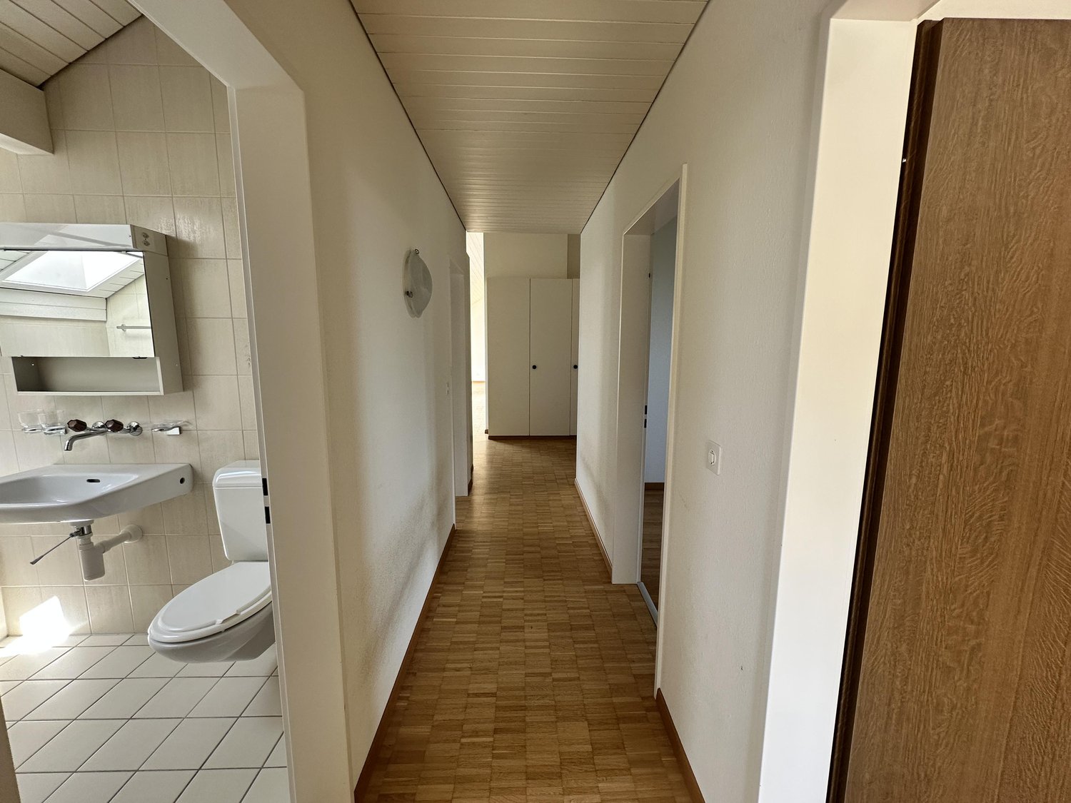 5 rooms apartment