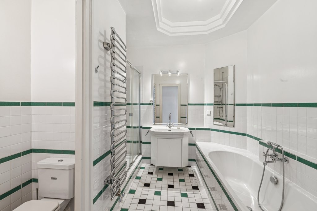7 rooms apartment