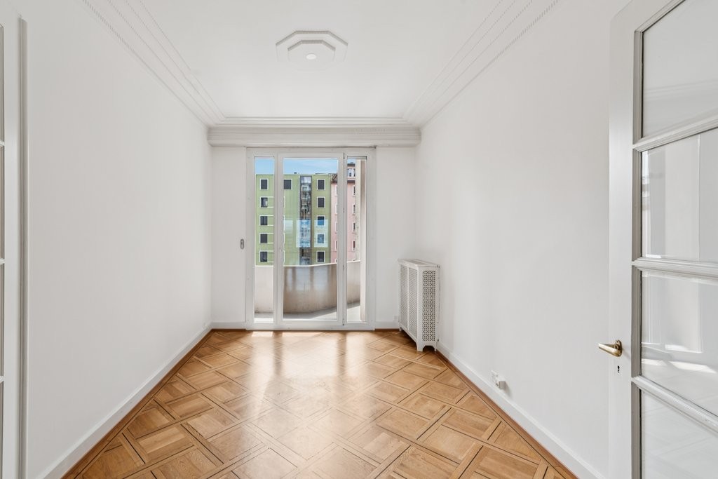 7 rooms apartment