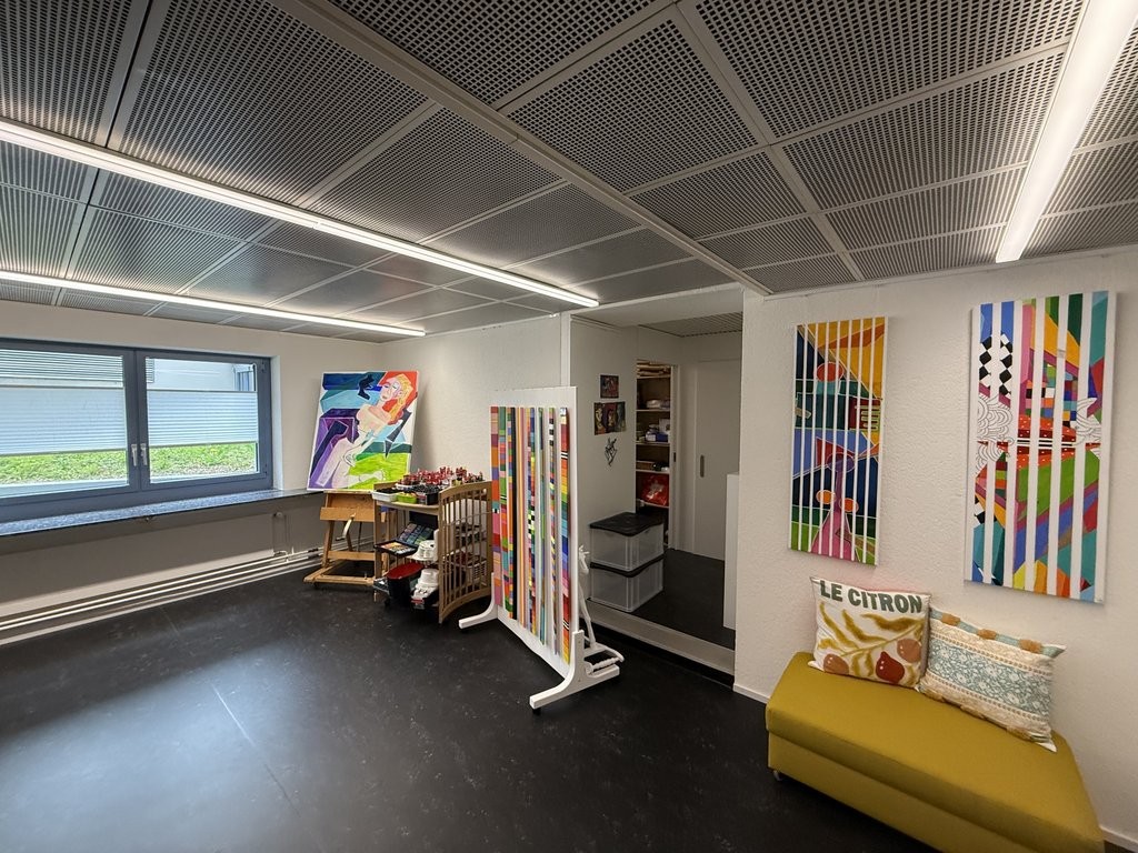 91m² office