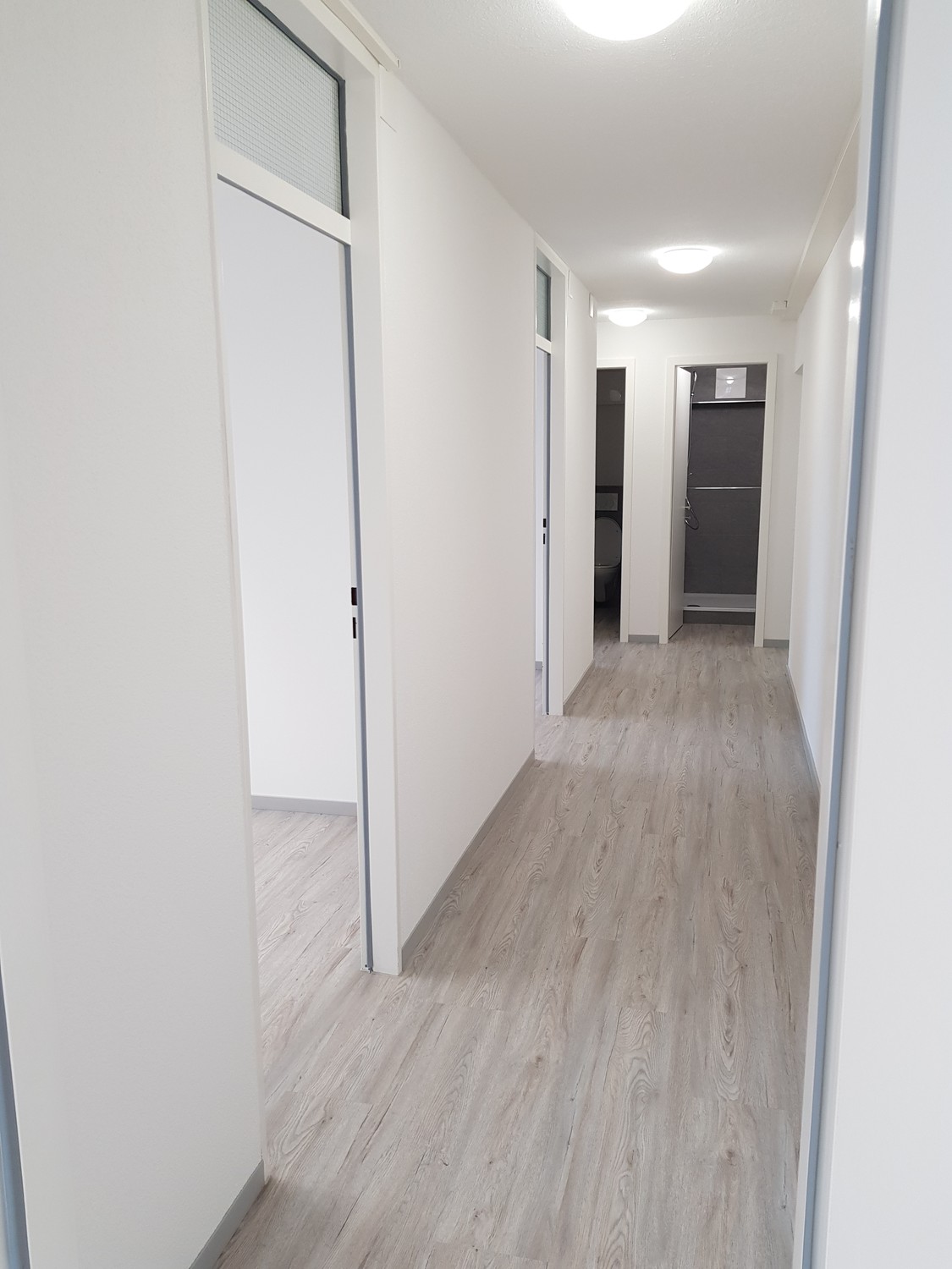 80m² office