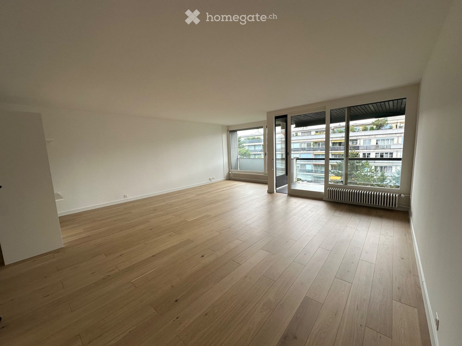 5 rooms apartment