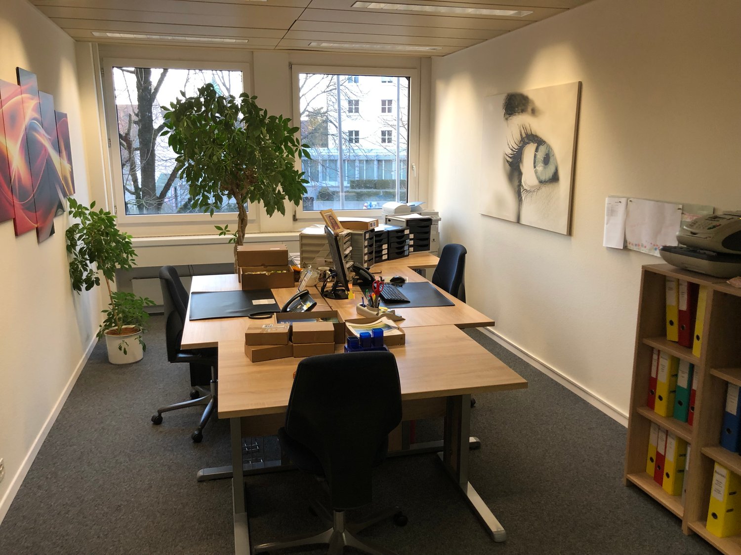220m² office