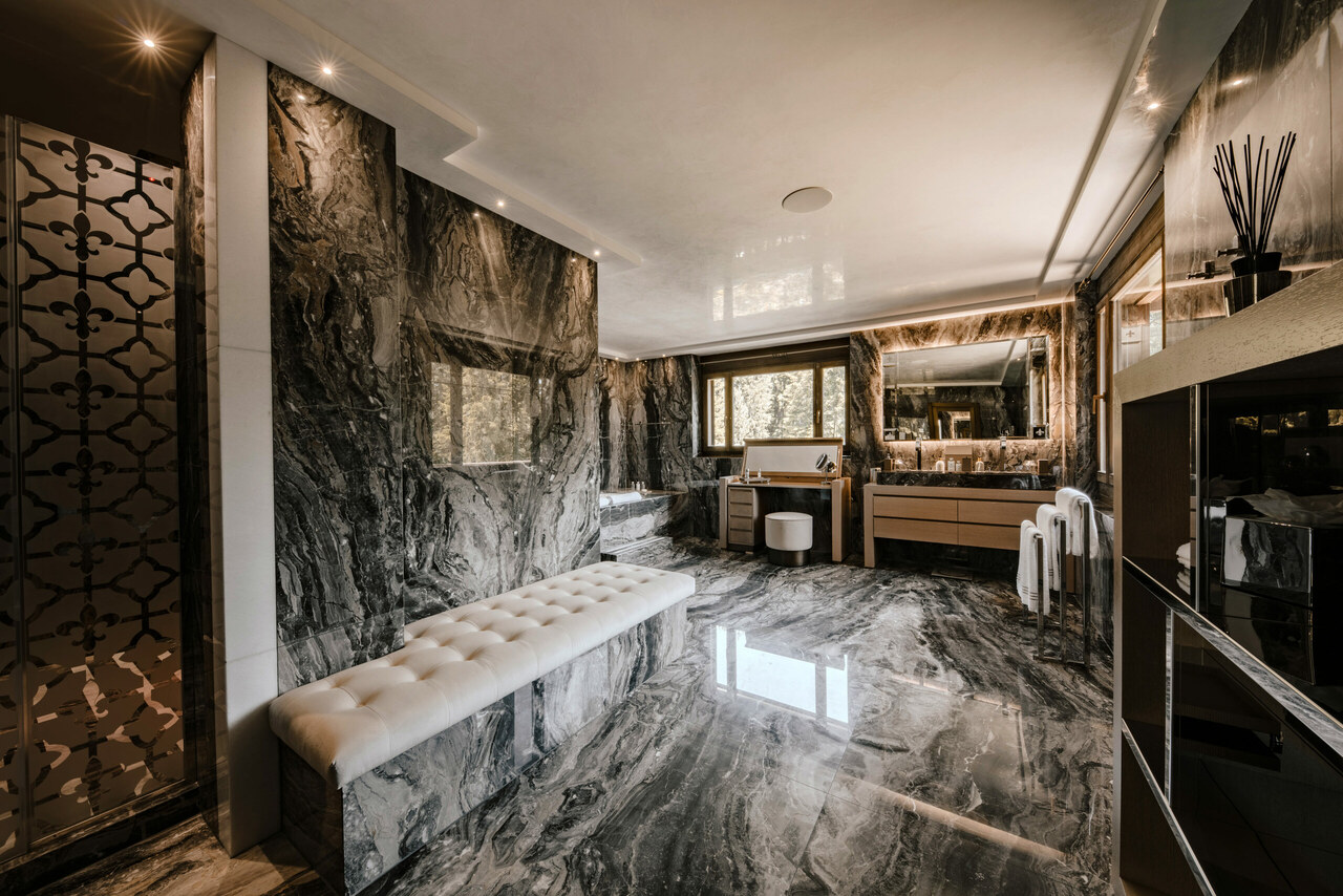 18 rooms chalet