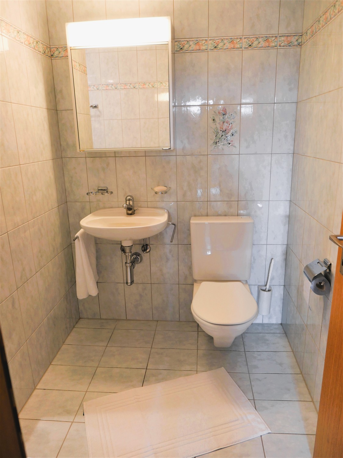 Zimmer mit privatem Badezimmer zu vermieten