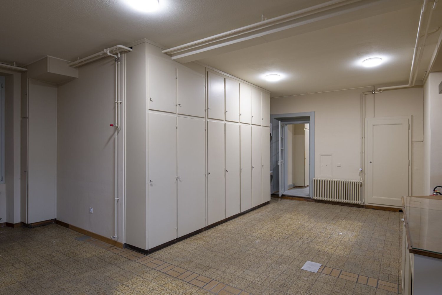 110m² office