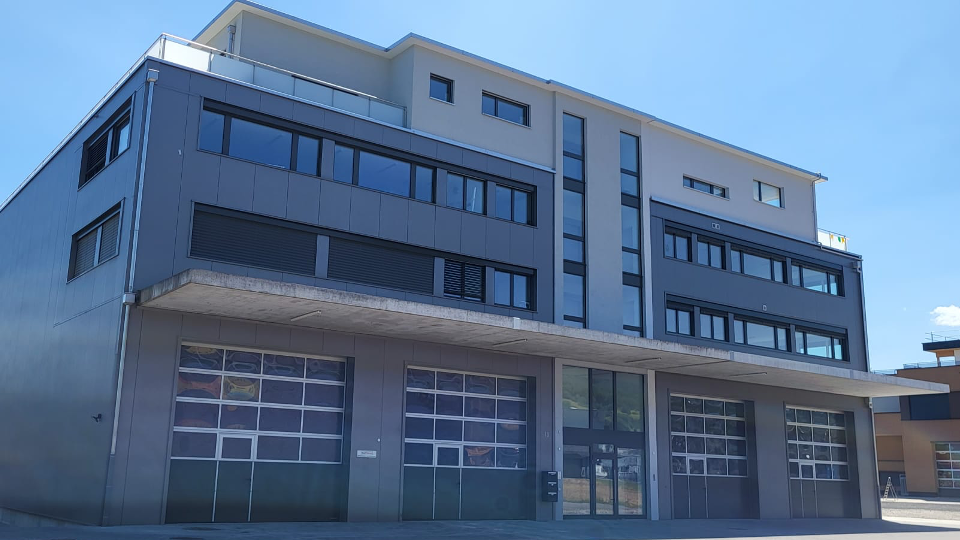 1800m² commerciale