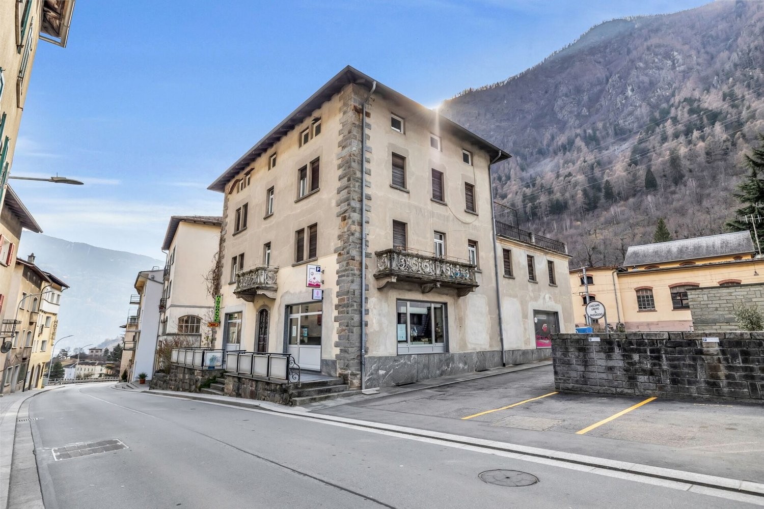 Casa multifamiliare
