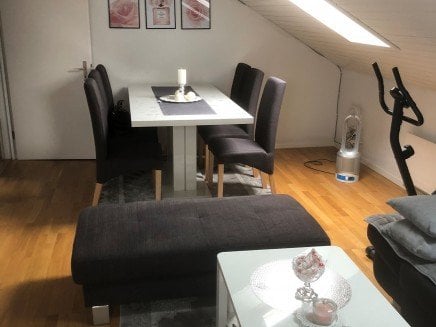 5 rooms apartment