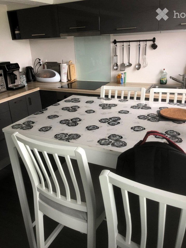 5 rooms apartment