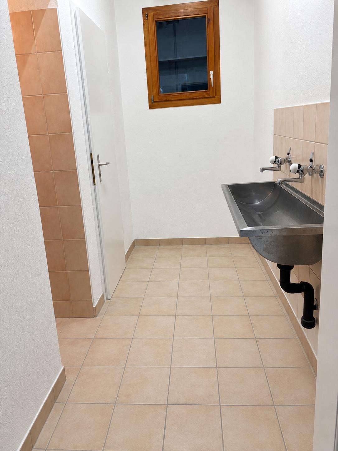 108m² commerciale