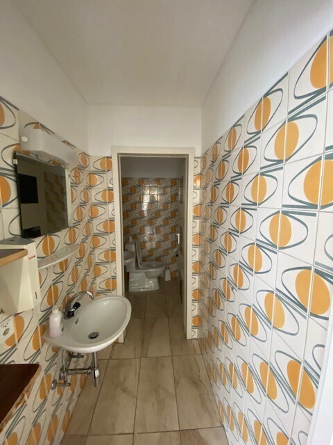 132m² office