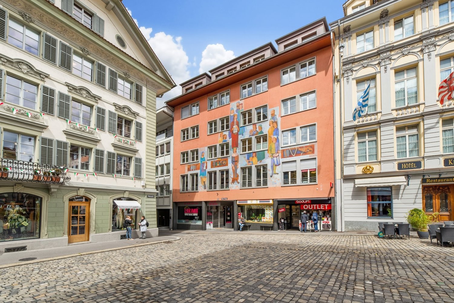 150m² commercial