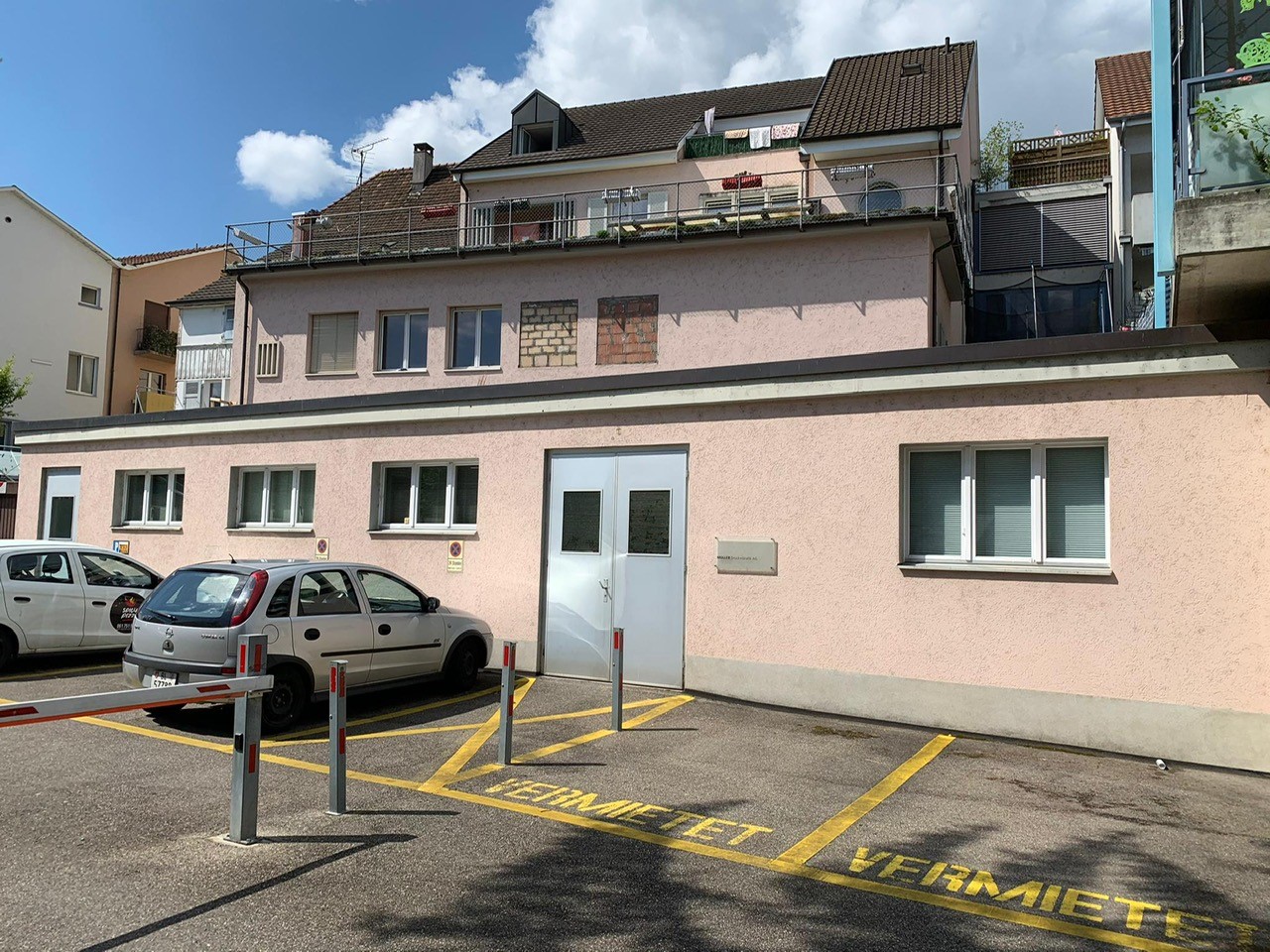 120m² commercial
