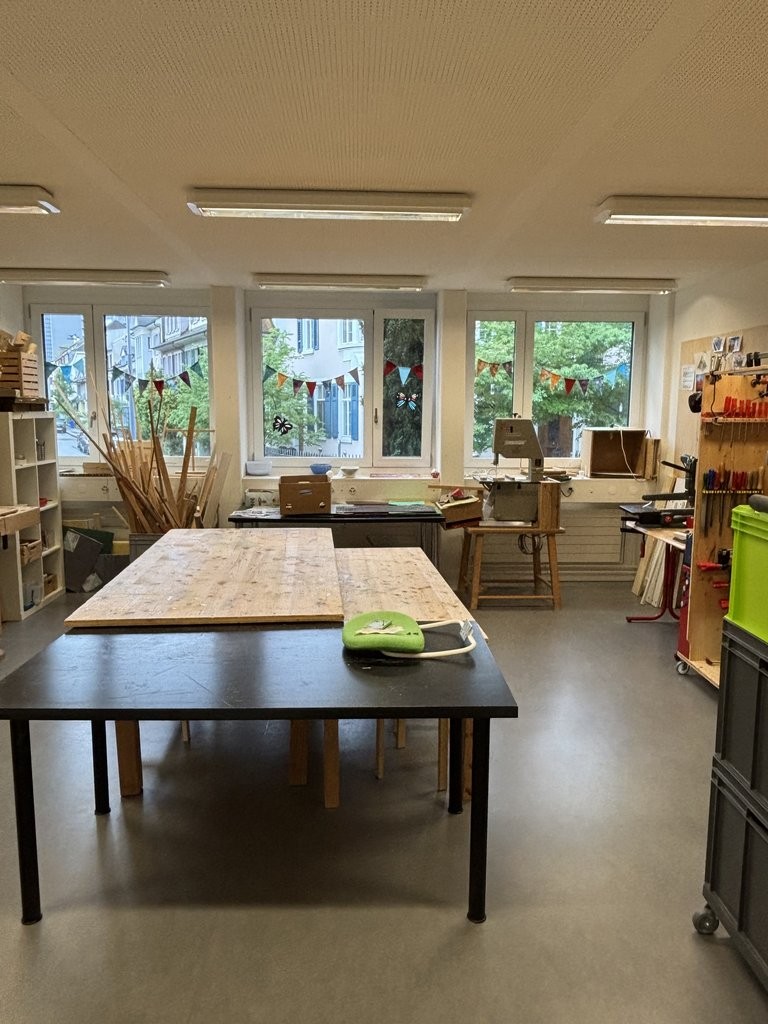 312m² office
