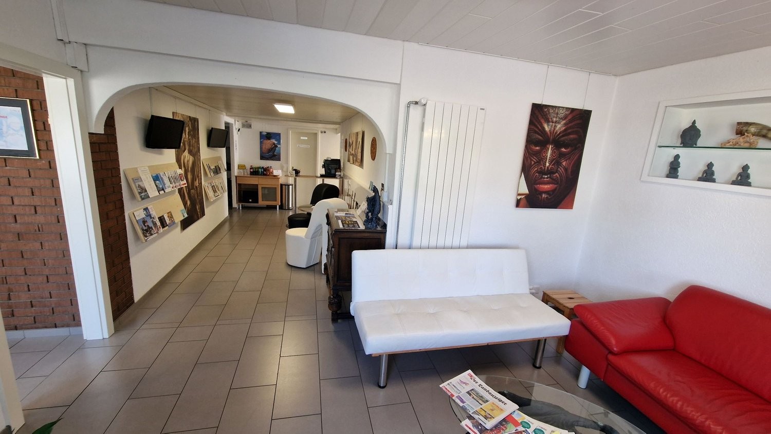 256m² commercial