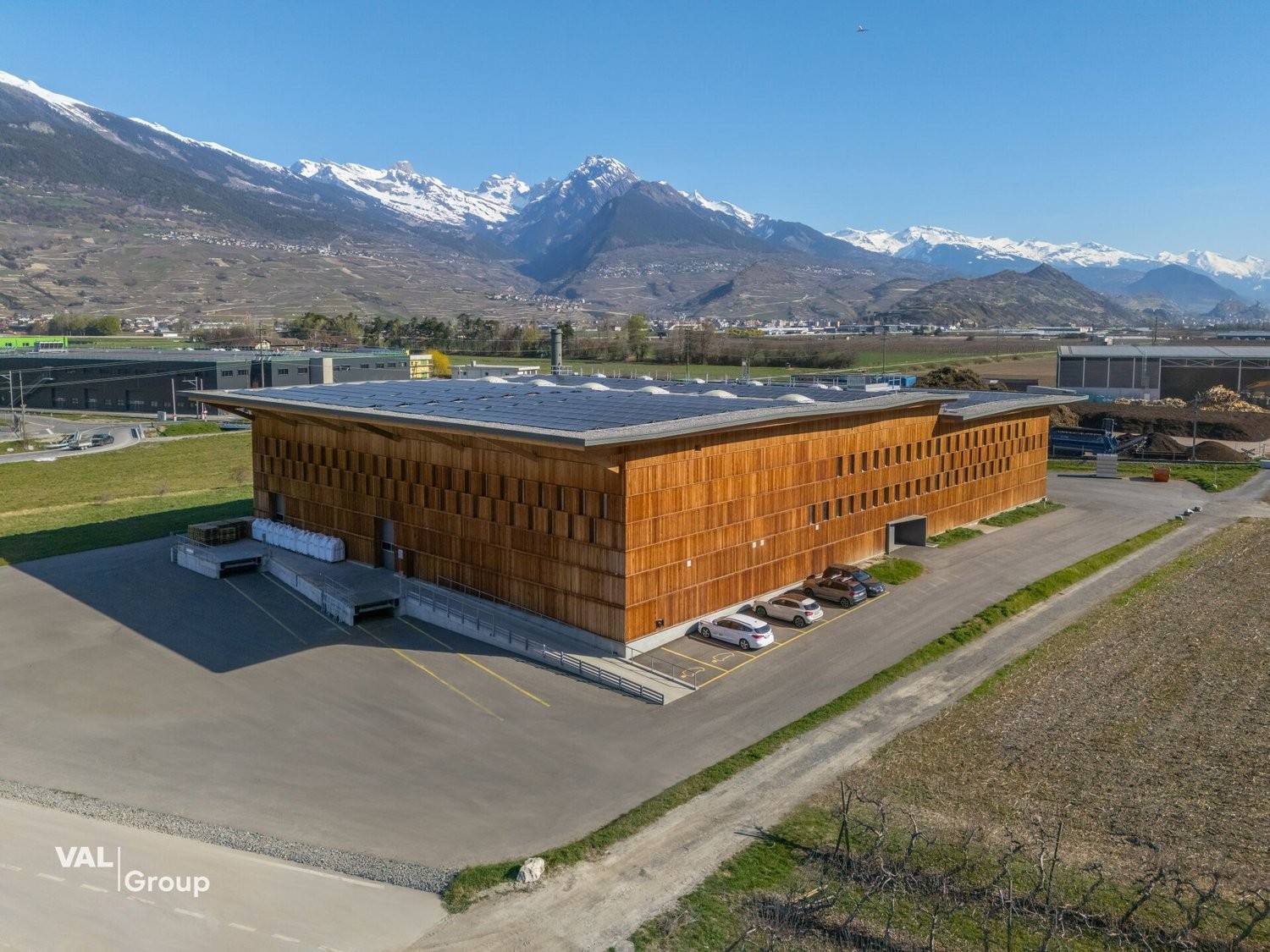 2971m² industrial object