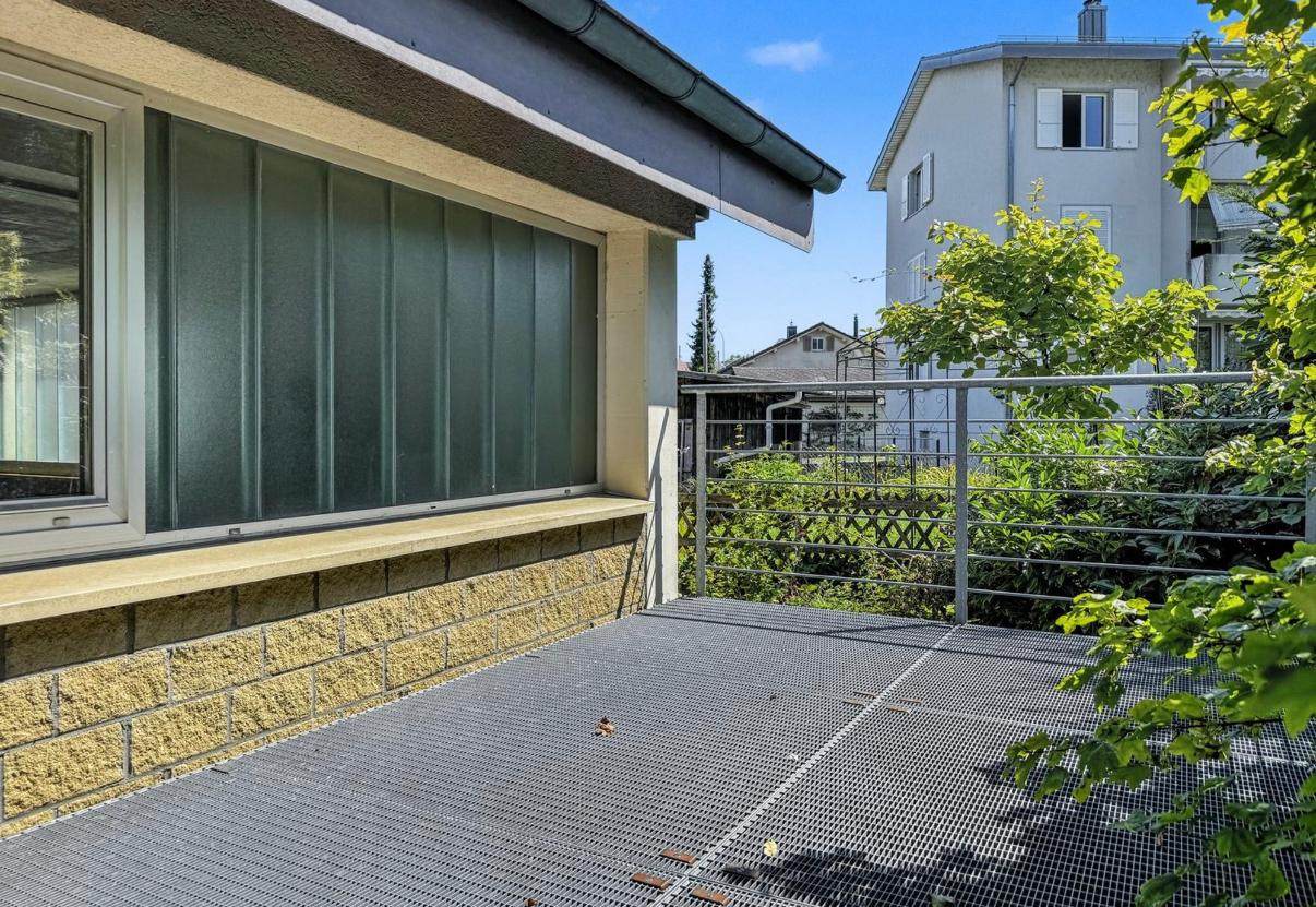 652m² living / commercial building