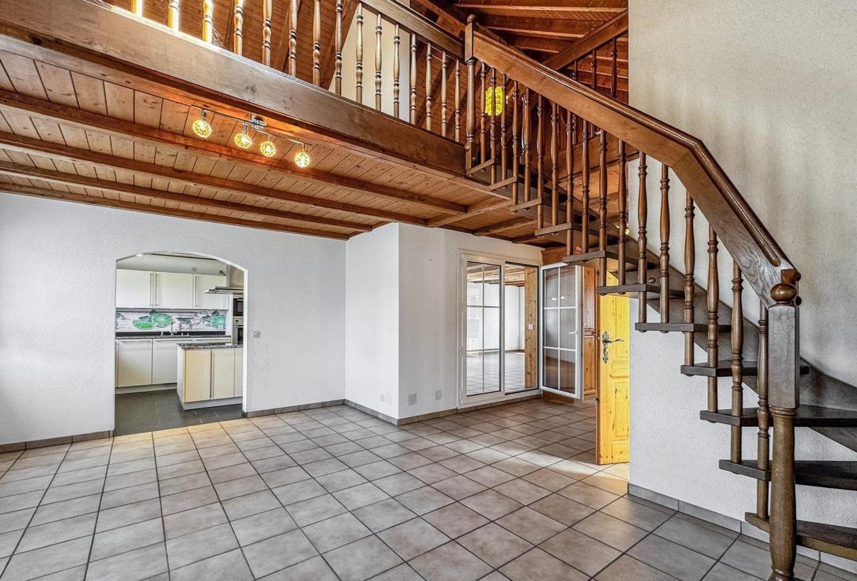 652m² living / commercial building